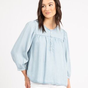Levi’s Light Wash Halsey Blouse NWT XS